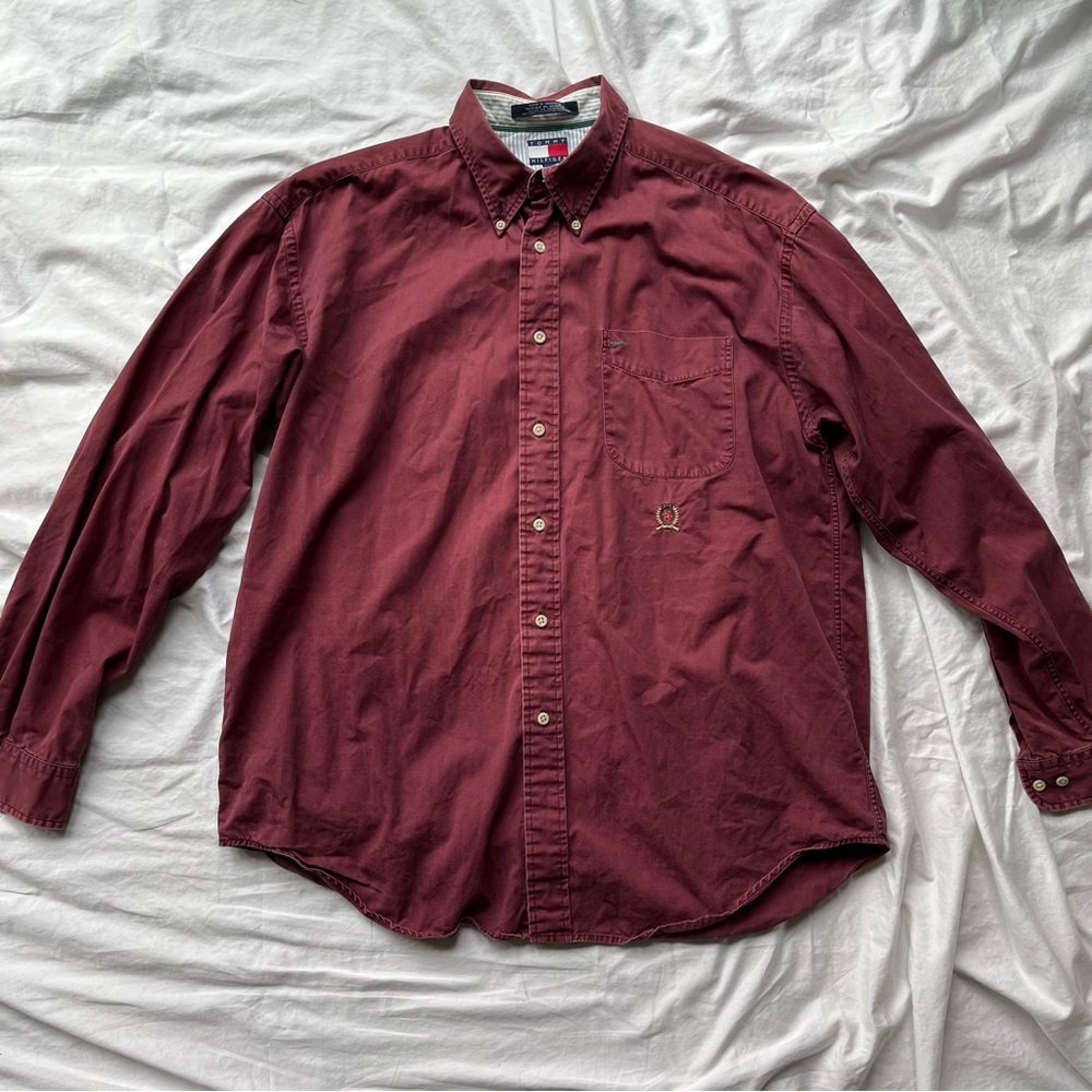 🍷tommy hilfiger button up🍷